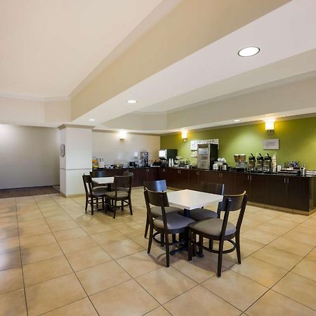Sleep Inn & Suites Colby Ngoại thất bức ảnh