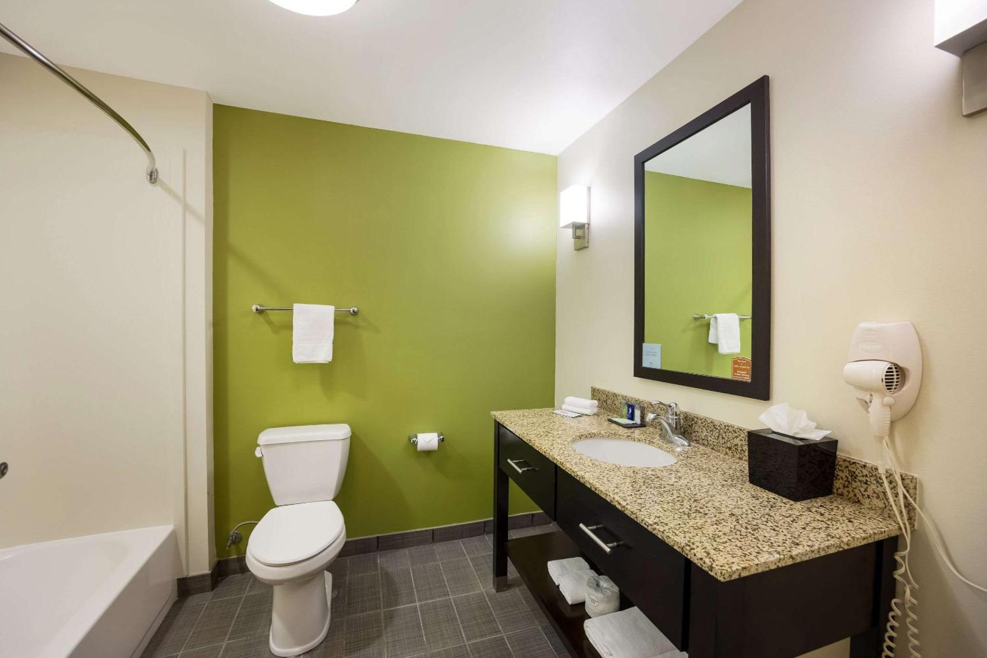 Sleep Inn & Suites Colby Ngoại thất bức ảnh