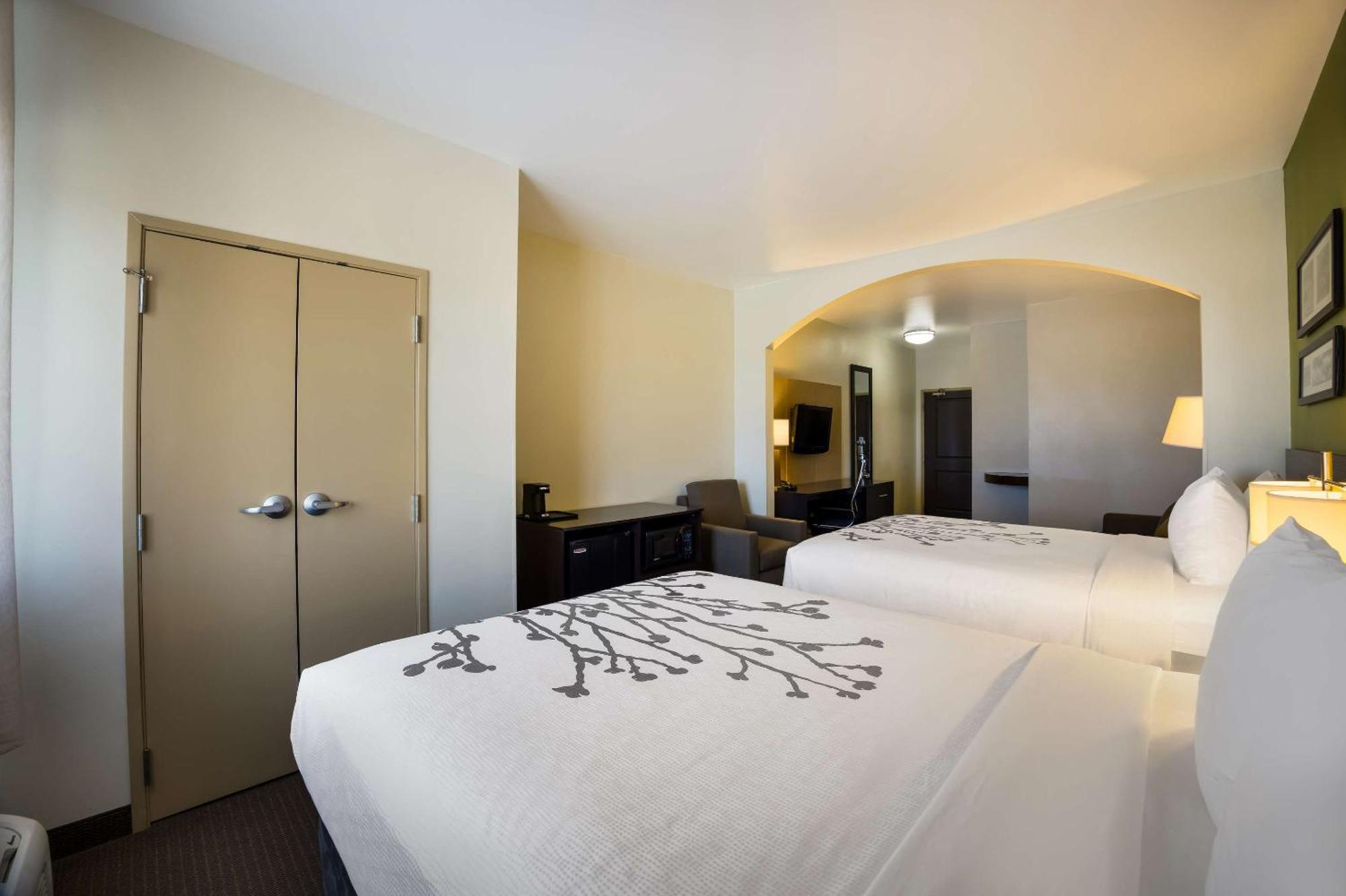 Sleep Inn & Suites Colby Ngoại thất bức ảnh