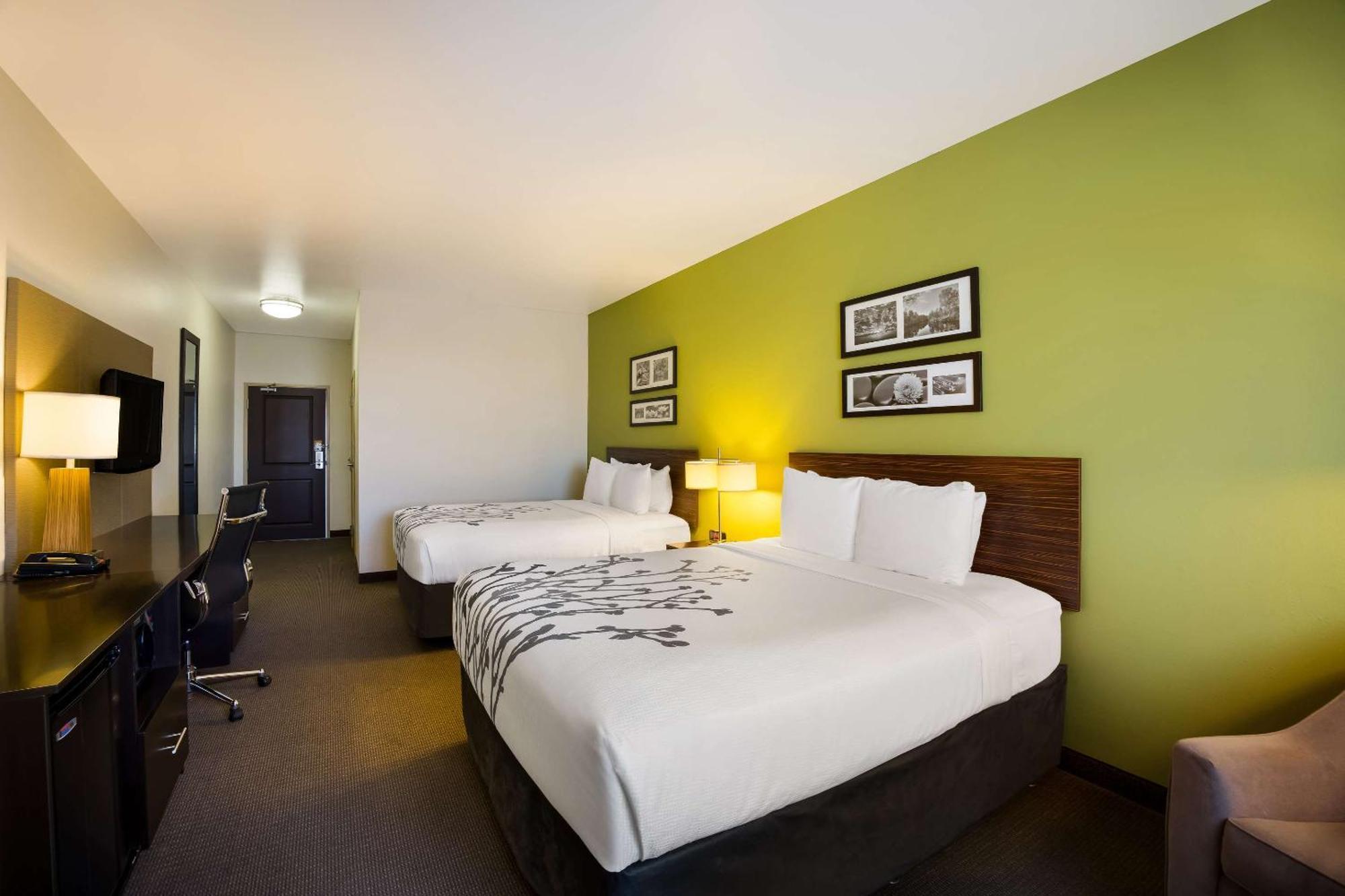 Sleep Inn & Suites Colby Ngoại thất bức ảnh